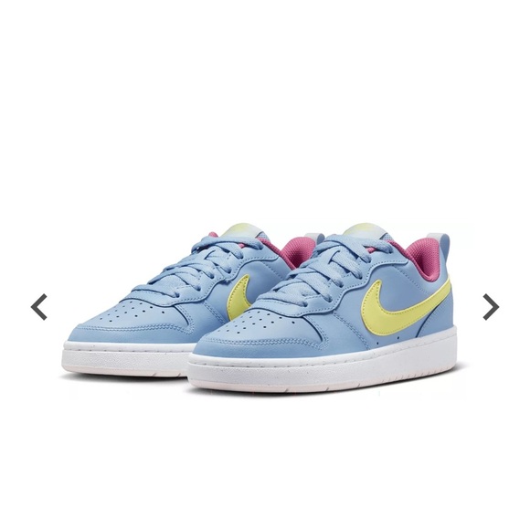 Nike Kids' Grade School Court Borough Low 2 Shoes size 4 big kids.​ - Picture 1 of 9